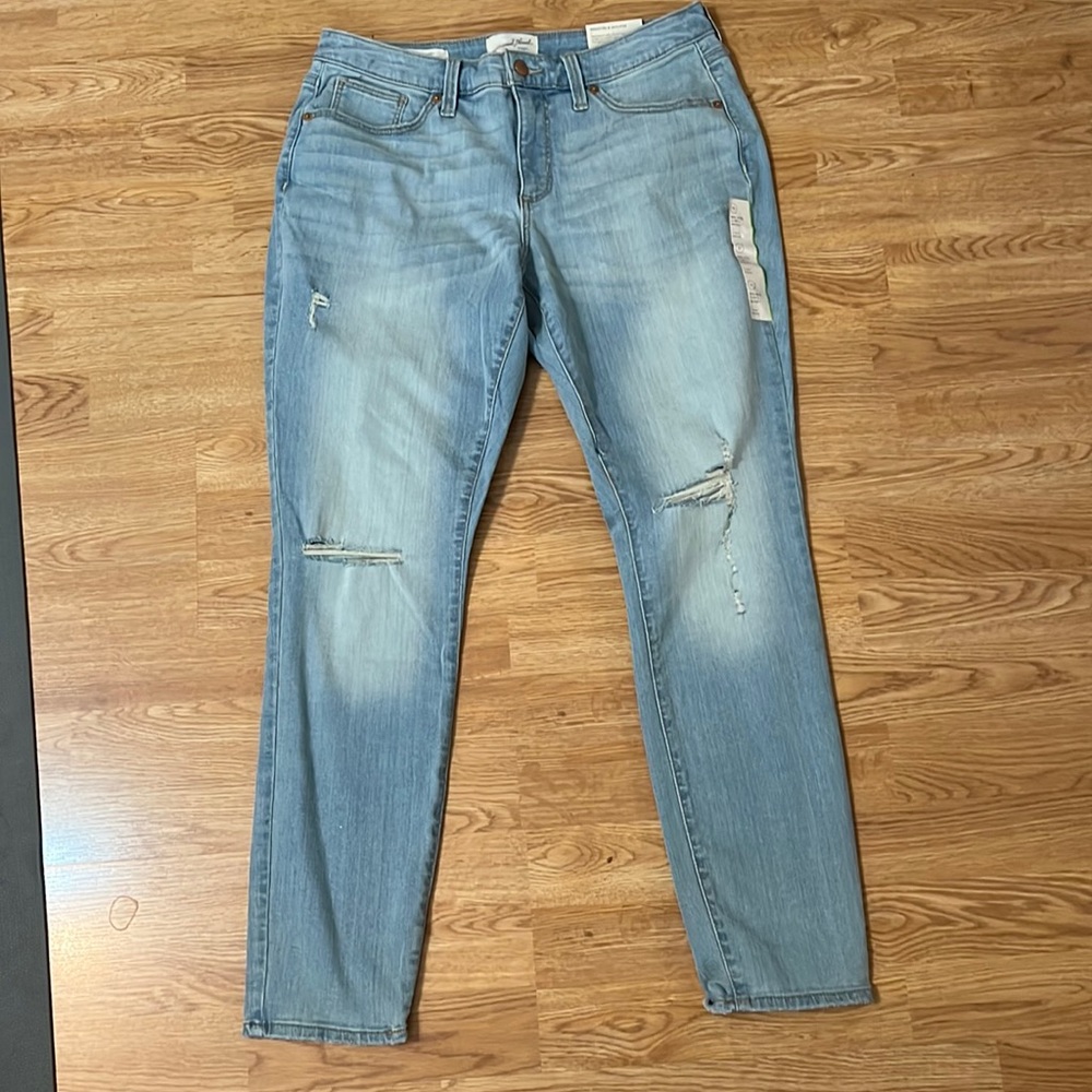 Universal Thread distress pants